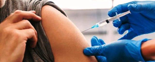 В Минздраве России сообщили, что 2,5% вакцинированных вновь заражаются ковидом