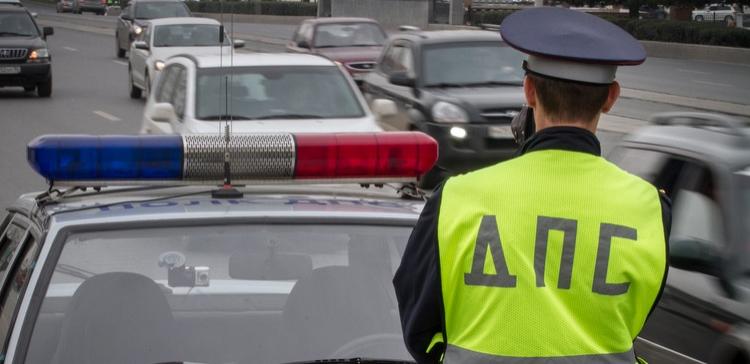 В Петергофе полицейские со стрельбой задержали пьяного водителя
