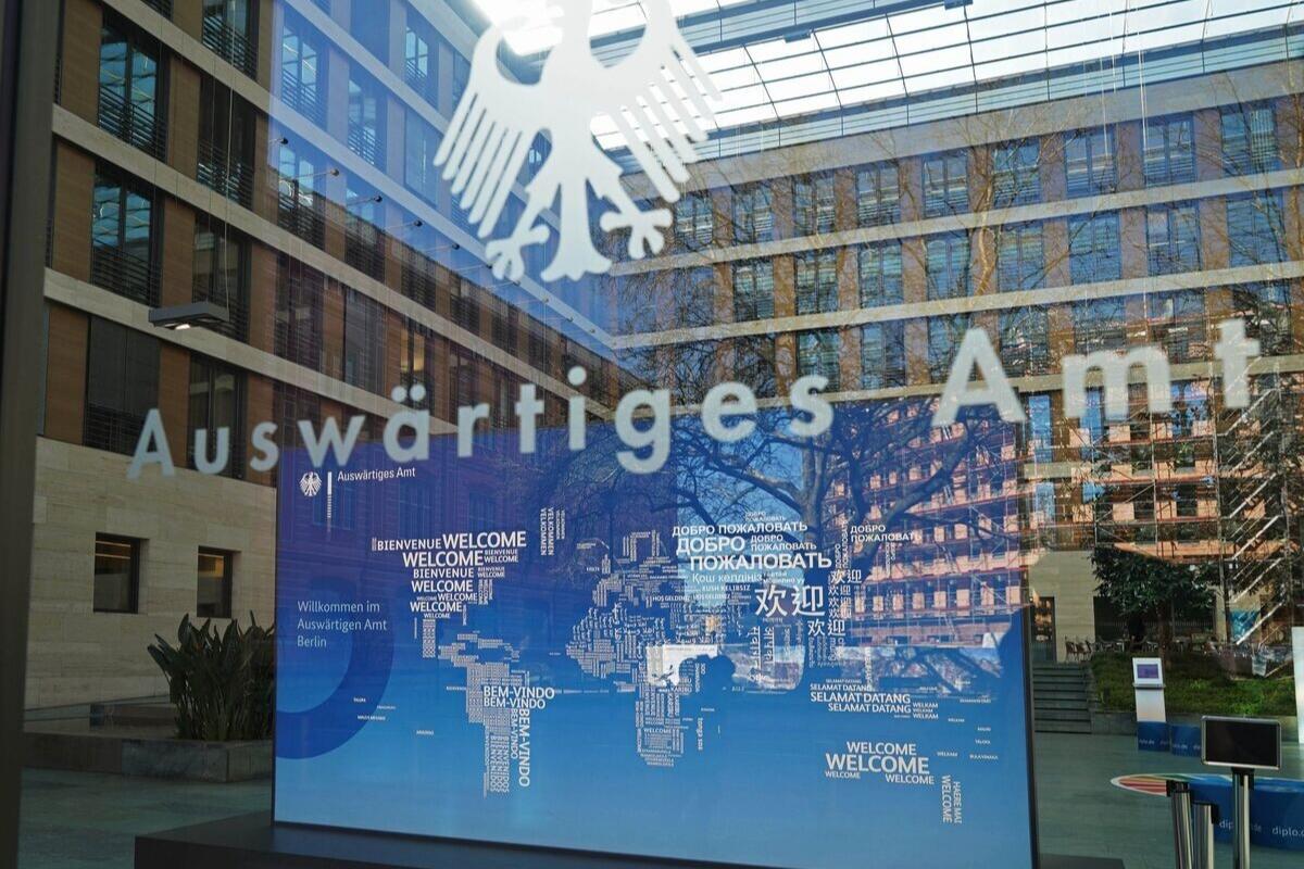 МИД ФРГ призвал Венгрию арестовать Путина в Будапеште