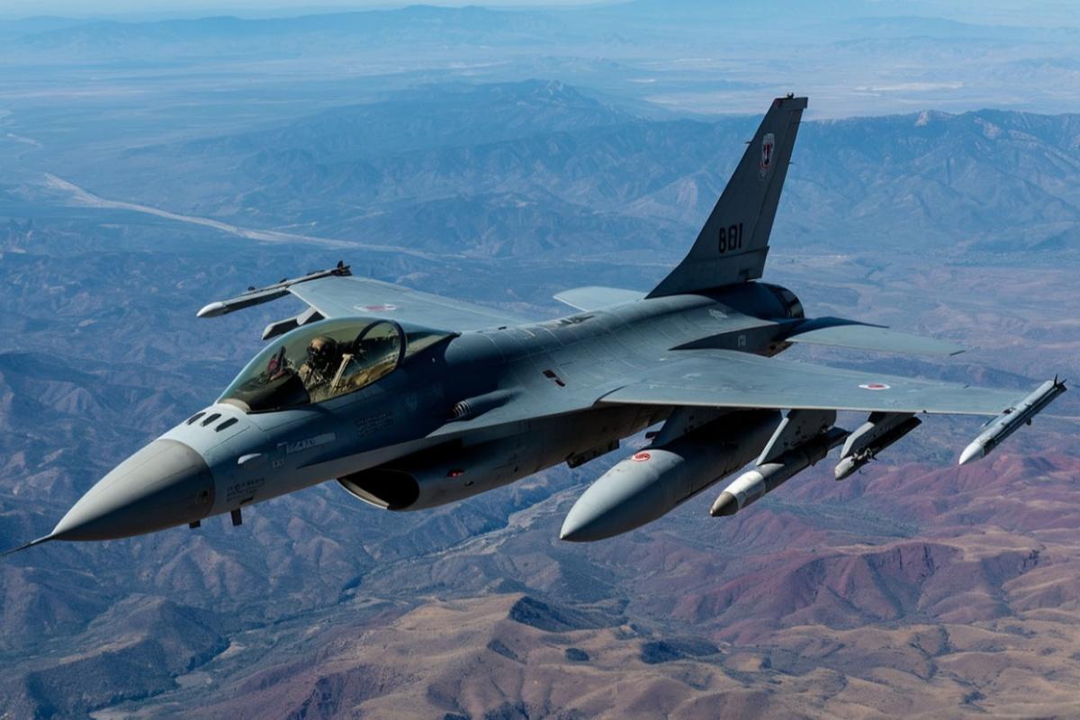 Российский ЗРК С-300 нанесли удар по F-16: эксперт о последствиях для ВСУ