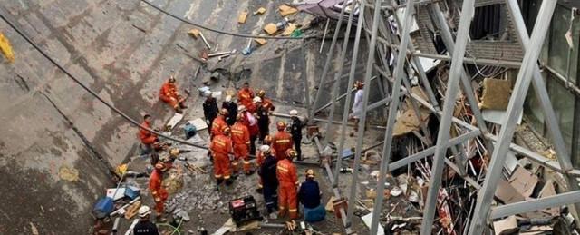 В Китае при обрушении крыши бара погибли три человека