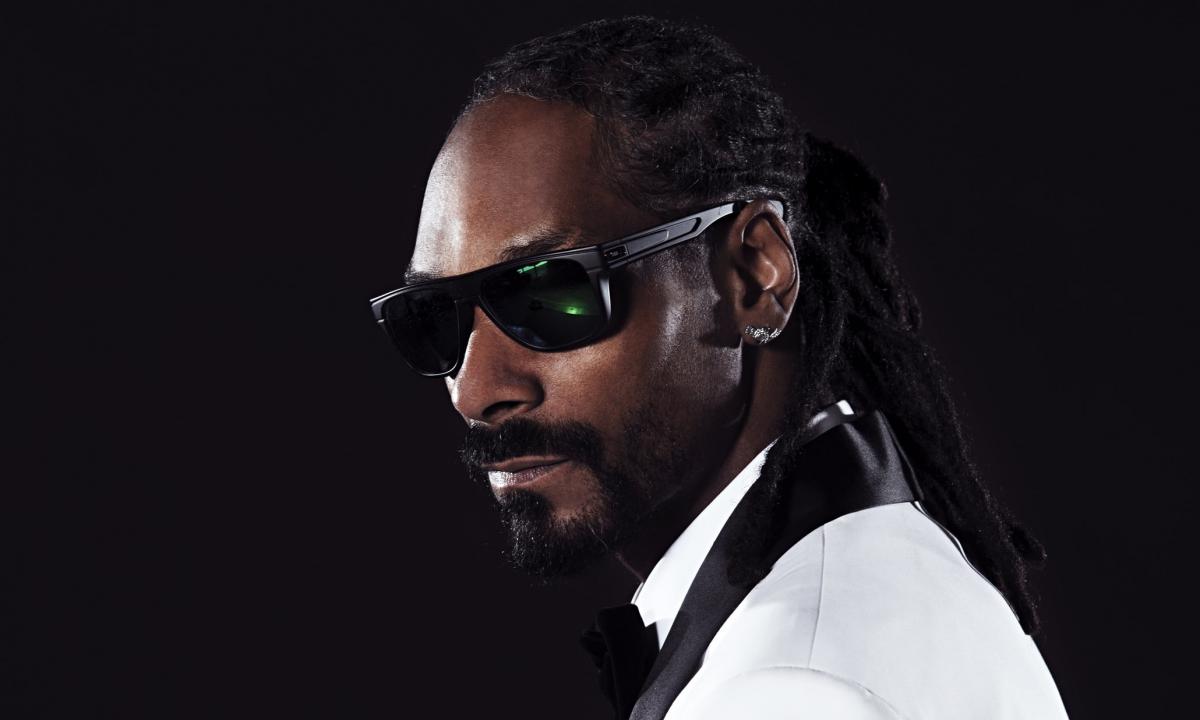 Рэпер Snoop Dogg выпустит книгу любимых рецептов