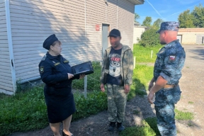 Пытавшегося сбежать у детского сада алиментщика приговорили к обязательным работам