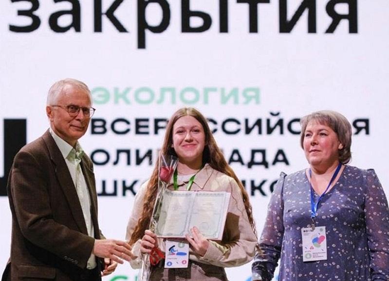 Смоленские школьники отличились на Всероссийской олимпиаде, губернатор поздравил призеров