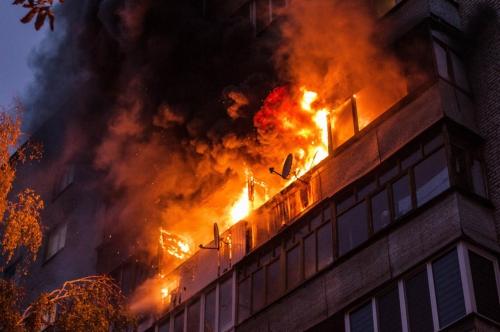 В Омской области за сутки в двух пожарах погибли двое мужчин