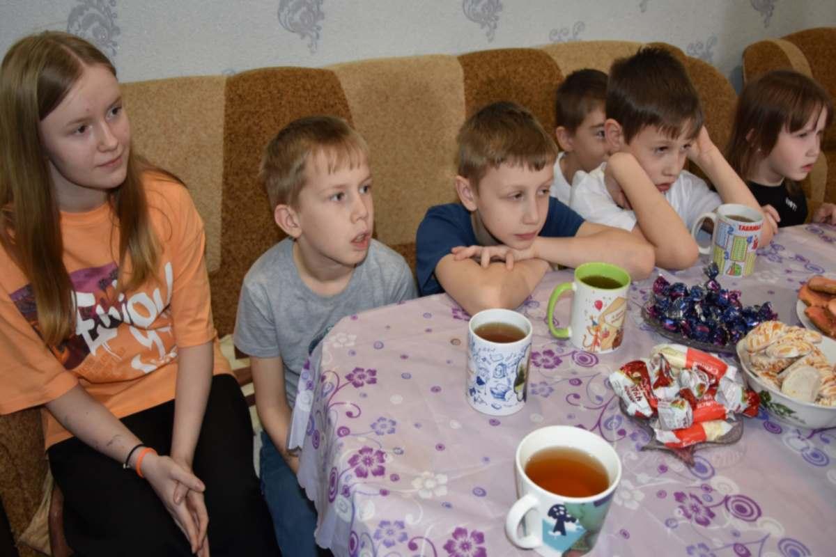 В Костромской области опекуны и приемные родители получают всестороннюю поддержку госорганов