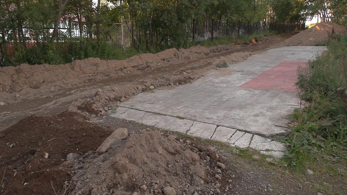 В Петропавловске продолжается ремонт дворовых территорий