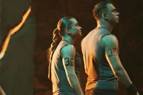 Самый красивый бортпроводник России развелся с женой и снова свободен