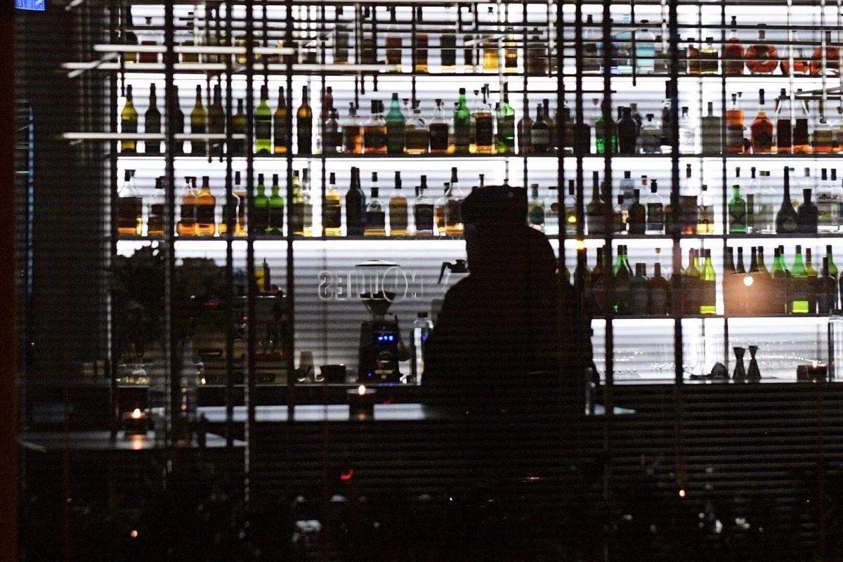 Политолог Ярошенко предложил запретить бары рядом с храмами