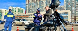 Пущинские автоинспекторы напомнили мотоциклистам о строгом соблюдении Правил дорожного движения