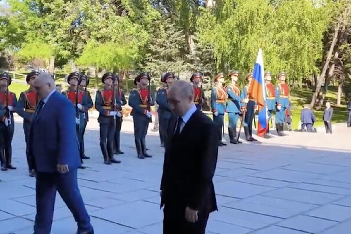 Путин И Лукашенко посетили Мамаев курган