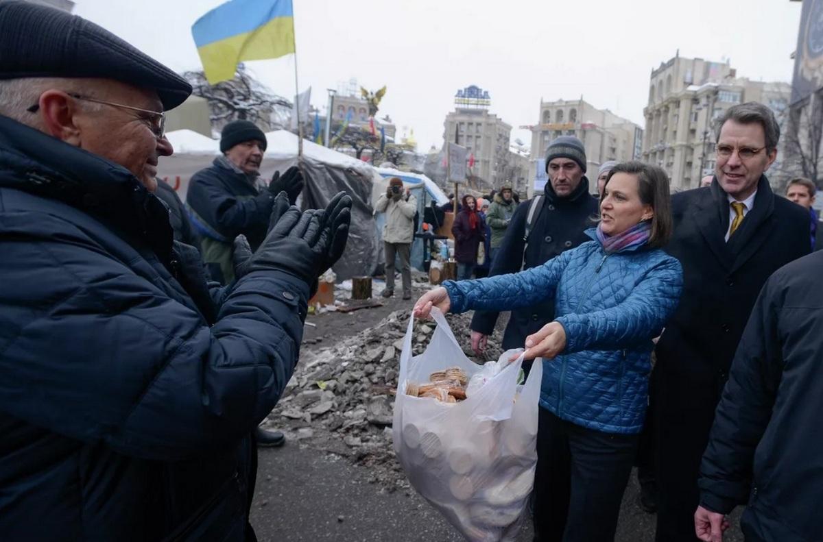 Новые анекдоты киевлян, замена Зеленского. Какие настроения царят на Украине после ударов России и агонии американских кураторов?