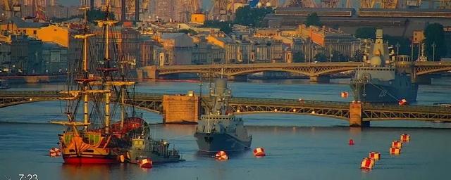 Фрегат «Адмирал Горшков» зашёл в Неву для участия в Главном Военно-морском параде