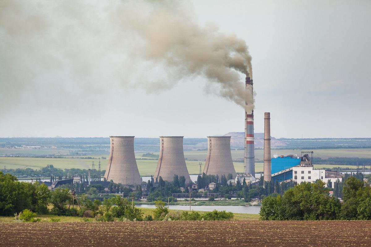 Украина заявила, что вынуждена постоянно импортировать электроэнергию
