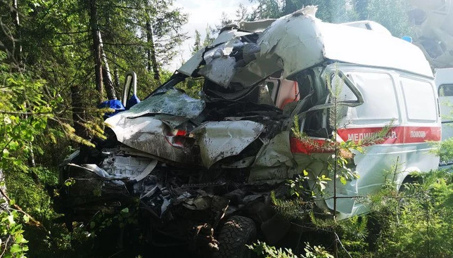 Водитель Скорой помощи погиб в ДТП с бетономешалкой в Свердловской области