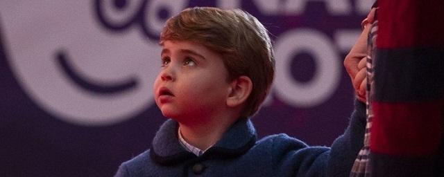 Принц Уильям и Кейт Миддлтон показали подросшего сына Луи — Видео