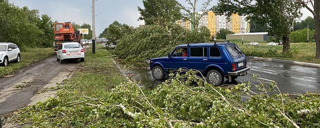 После урагана в четырех районах Саратовской области введен режим ЧС