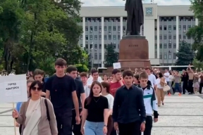 Глава Адыгеи Мурат Кумпилов: В Майкопе на площади имени В. И. Ленина прошла первая репетиция большого республиканского выпускного бала