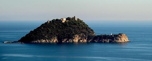 Сын украинского бизнесмена купил остров в Италии