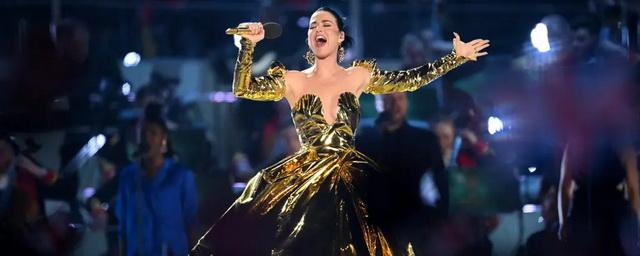 Katy Perry performed in «liquid gold» at Charles III coronation concert