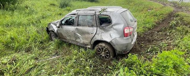 На трассе под Вологдой двое мужчин получили травмы в ДТП с участием двух иномарок