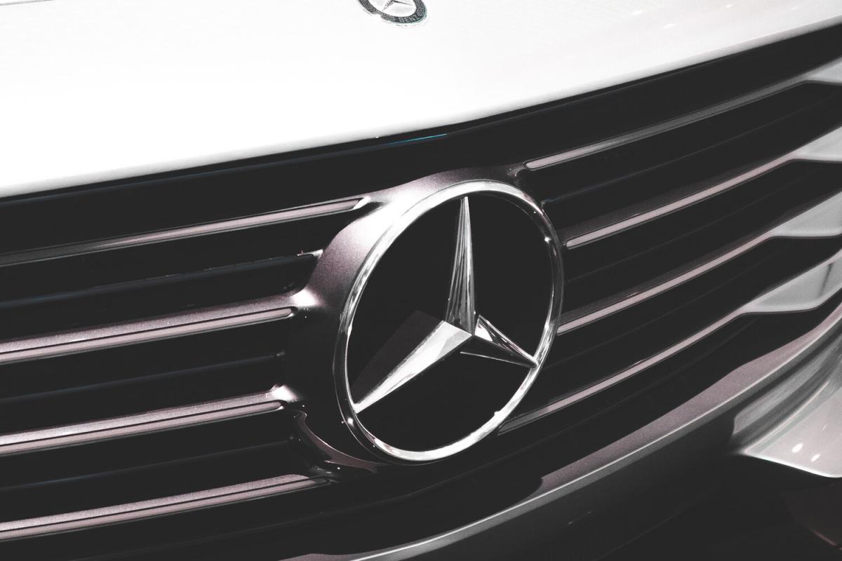 Star maker for Mercedes-Benz goes bankrupt in Germany