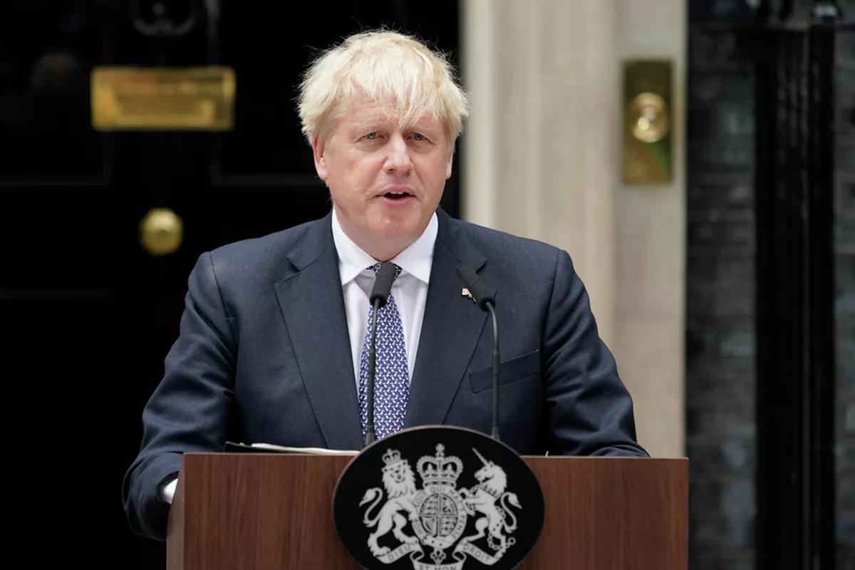 Отправить войска на Украину: Джонсон рвется щелкнуть выключателем в голове Путина