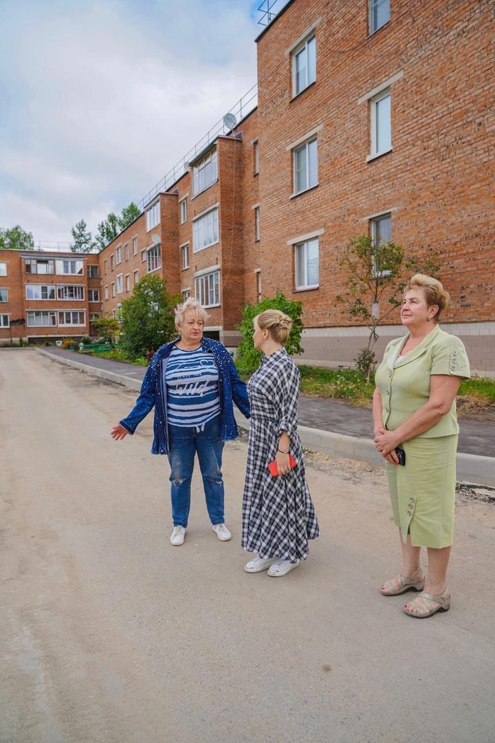 Глава г.о. Клин Алена Сокольская проверила работы по благоустройству в Решетникове