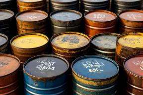 США вынуждены восполнять рекордно опустевший нефтяной резерв