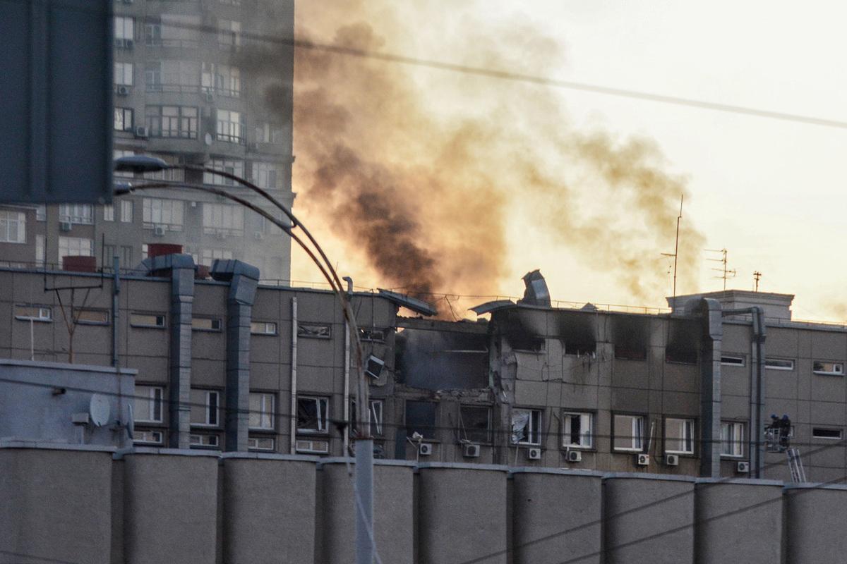В Киеве после объявления воздушной тревоги прозвучали взрывы