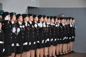 В Кургане впервые сформировали отдельный кадетский класс для девочек
