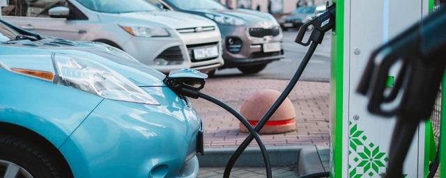 С 28 ноября зарядка электромобилей в Петербурге и Ленобласти станет платной