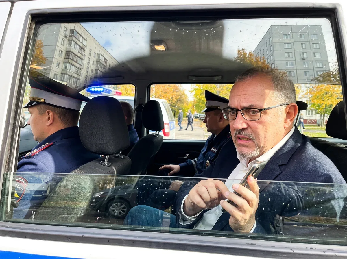 Борис Надеждин сбежал в Париж: «Жив и на свободе, но пока не в России»