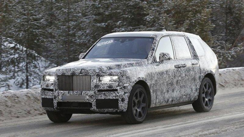 Первый внедорожник Rolls-Royce заметили во время дорожных тестов