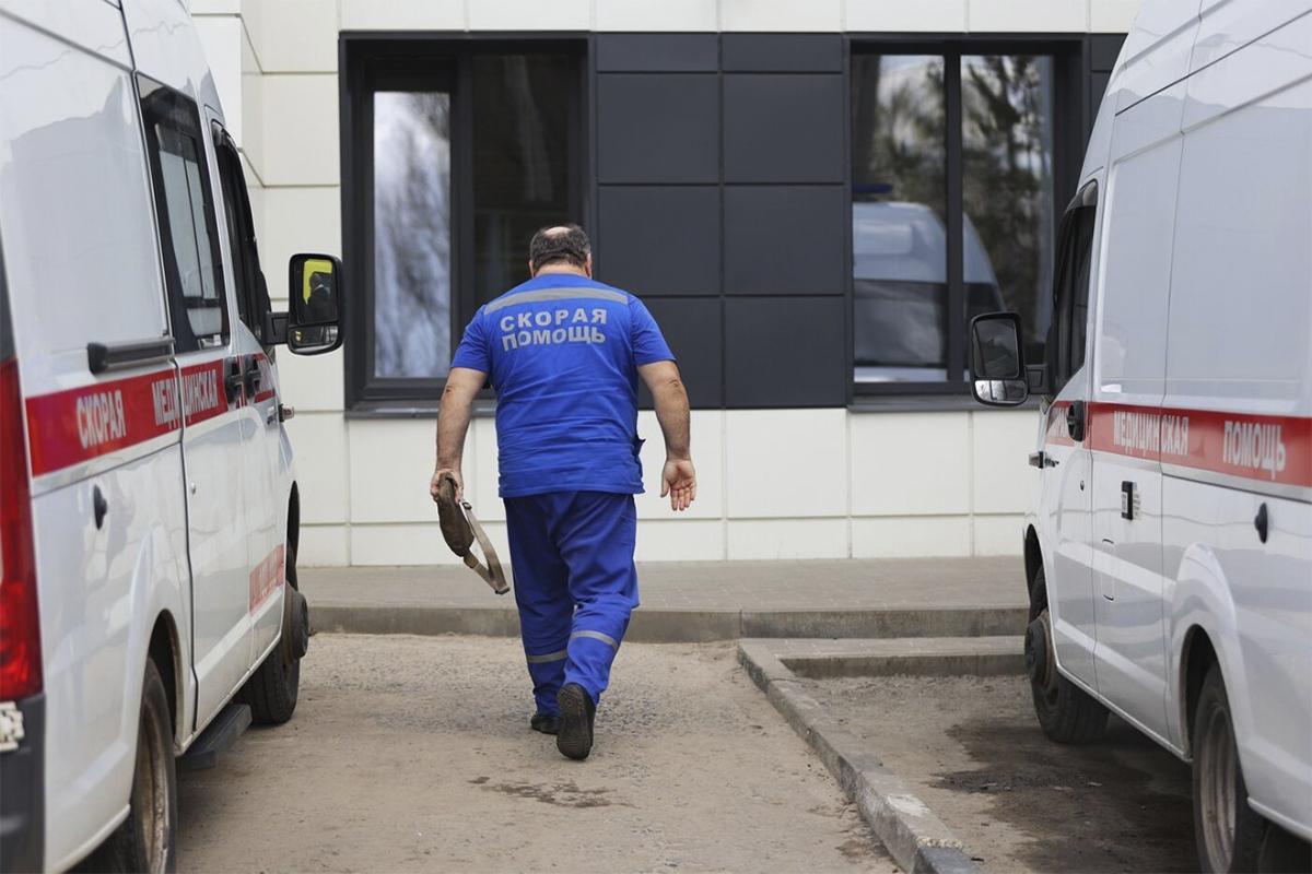 Перед системой «со спущенными штанами». Россияне оказались «заложниками» оптимизации здравоохранения?