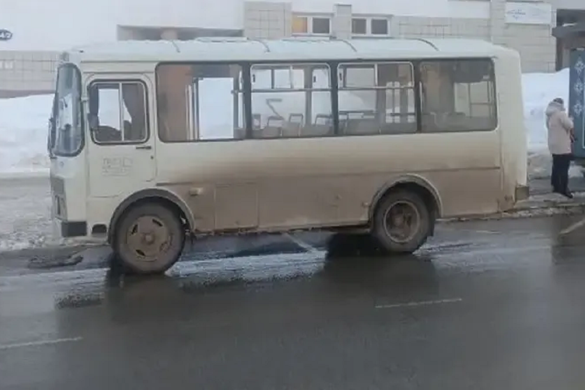 В Саранске автобус наехал на выпавшую из салона 72-летнюю пассажирку