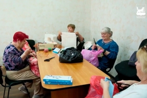 Мэр Иркутска Руслан Болотов: Мастерицы клуба «Цветной лоскуток» шьют изделия для госпиталей и отправляют необходимые вещи бойцам в зону СВО