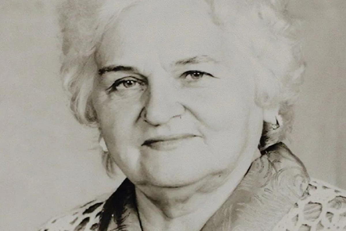 Председатель гордумы Светлана Иванова отметила вклад Лидии Суриной в научное наследие Тюменской области