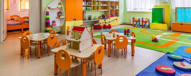 В Липецке все еще запрещено пускать родителей на утренники в детские сады