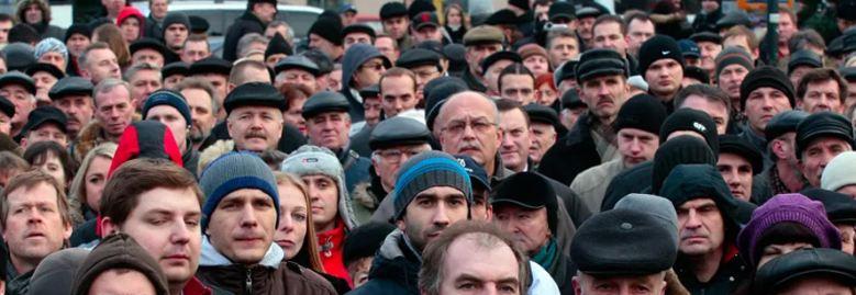 ВЦИОМ: почти 90% россиян считают, что на Украине действуют нацистские организации