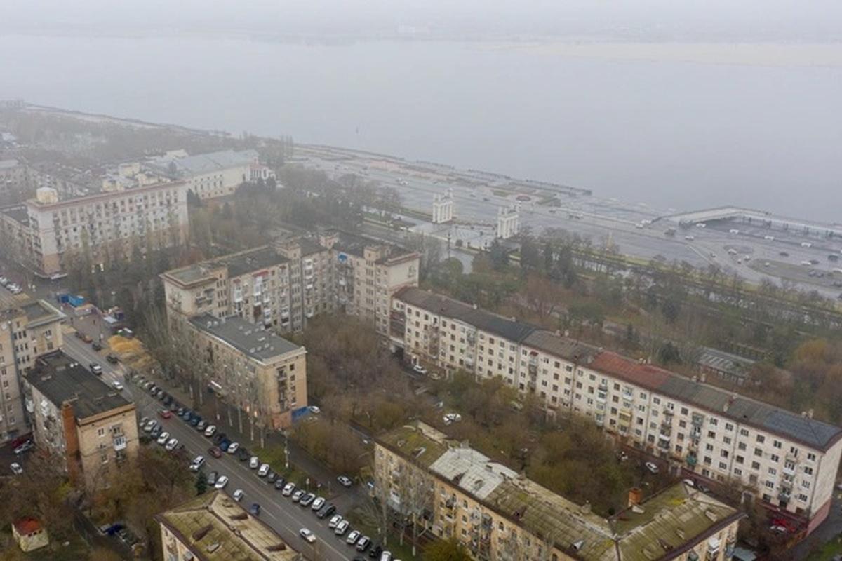 В Волгограде проблема с сильным запахом жженого пластика и смогом в воздухе