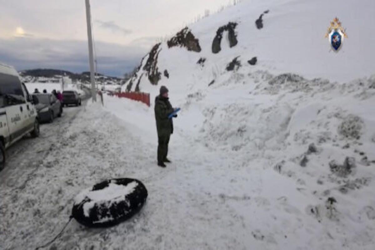 В Свердловской области окажут помощь семьям мальчиков, погибших при катании на тюбингах