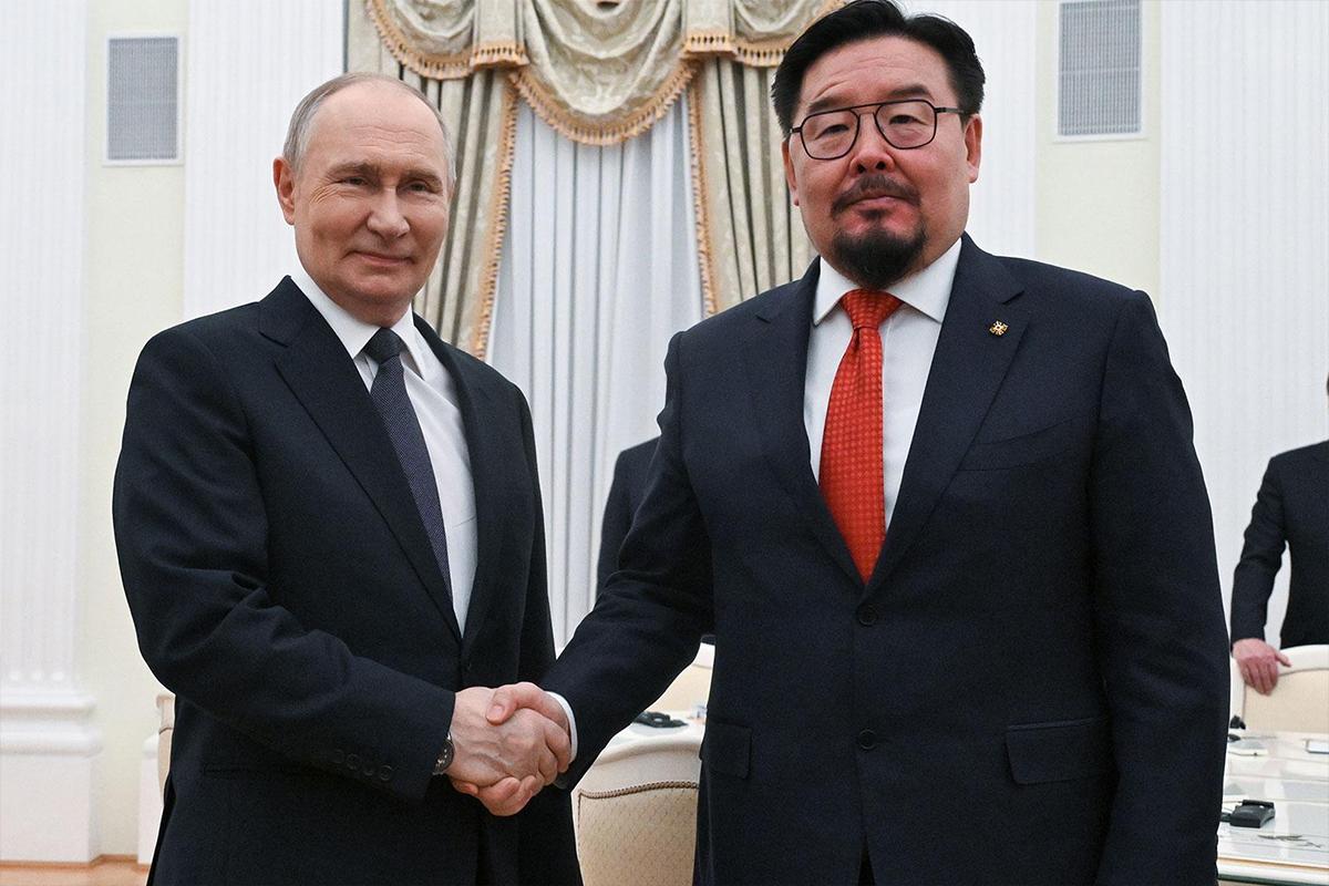 Путин встретился с премьером Монголии