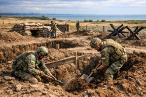 ВСУ вкапываются в землю под Одессой, но защищать укрепления некому. Чем это закончится для Украины?