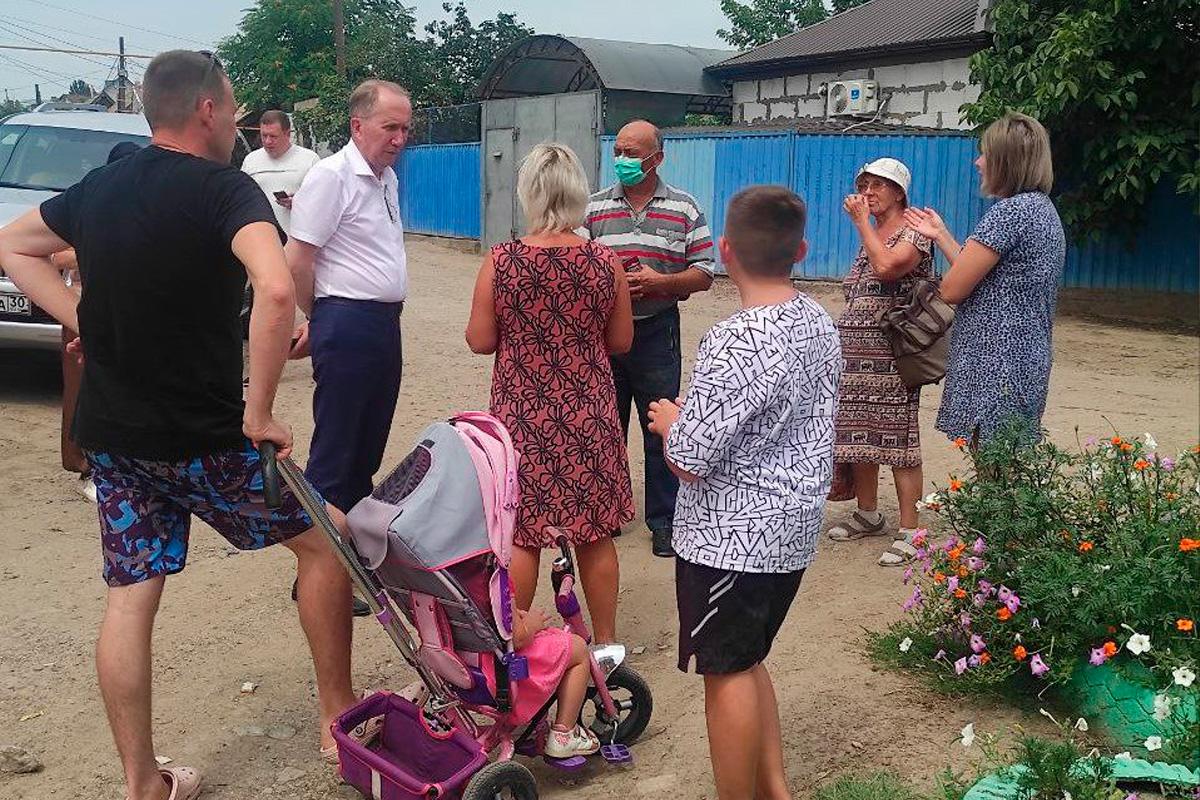 Спикер Гордумы Игорь Седов провёл выездное совещание с жителями частного сектора Трусовского района Астрахани