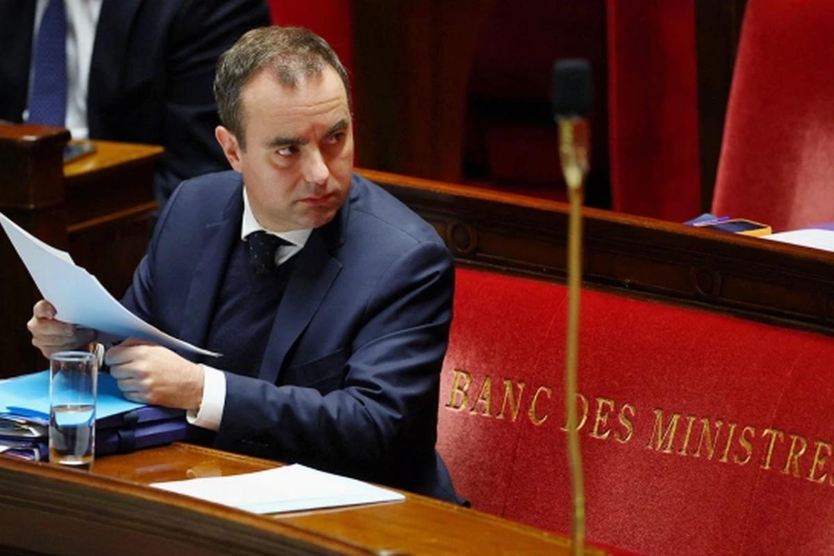 Провал оппозиции: вотум недоверия правительству не прошел