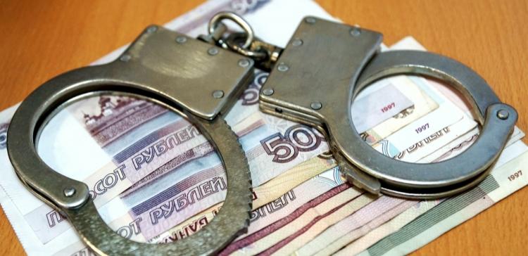 В Петербурге менеджера автосалона заподозрили в мошенничестве  