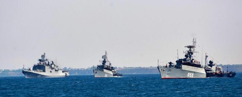 Черноморский флот уничтожил надводный беспилотник, атаковавший Севастополь