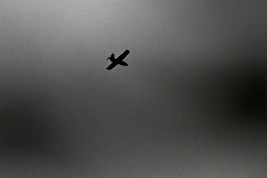 В сети появились кадры падения беспилотника в Подмосковье