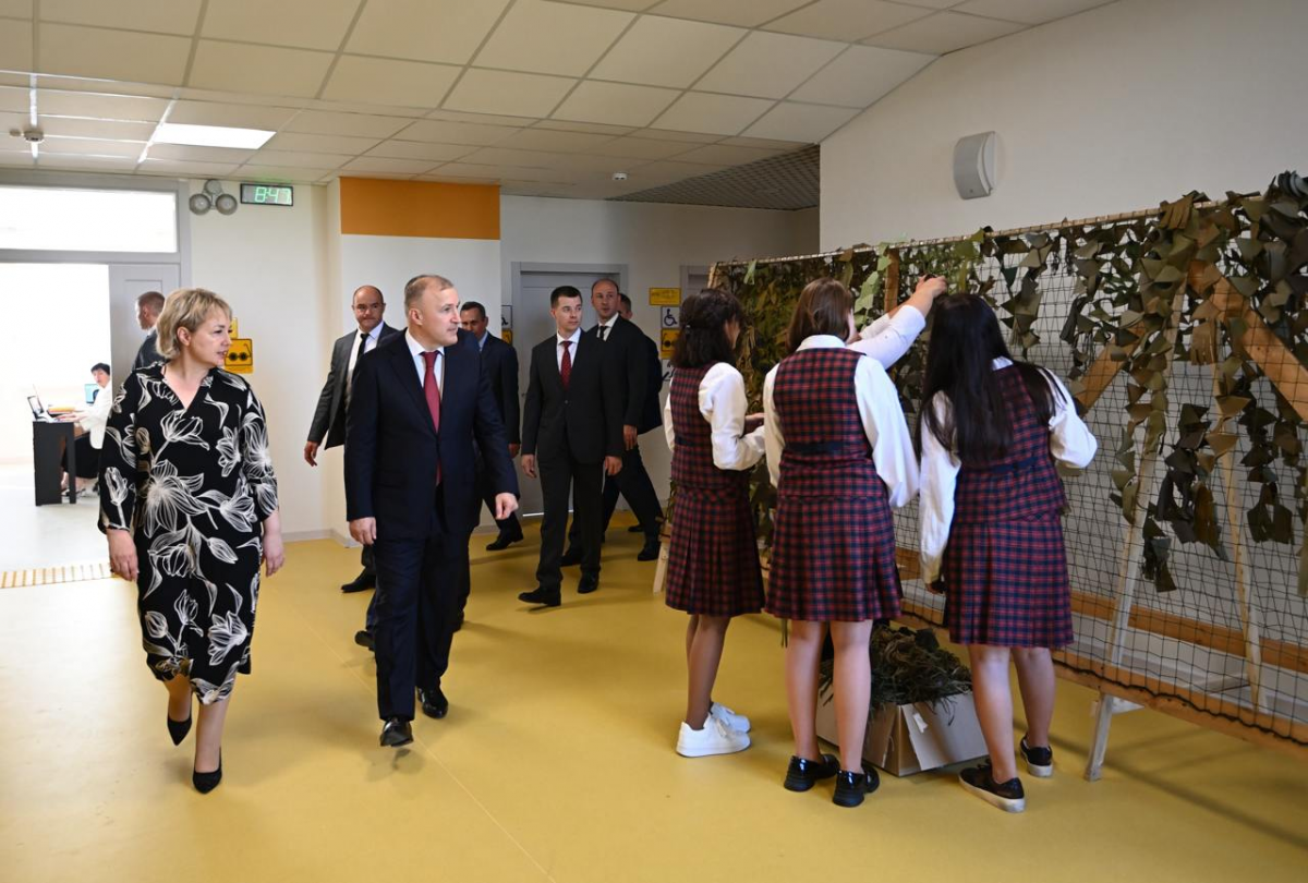 Глава Адыгеи Мурат Кумпилов принял участие в торжественном открытии новой школы на 1100 мест в Майкопе